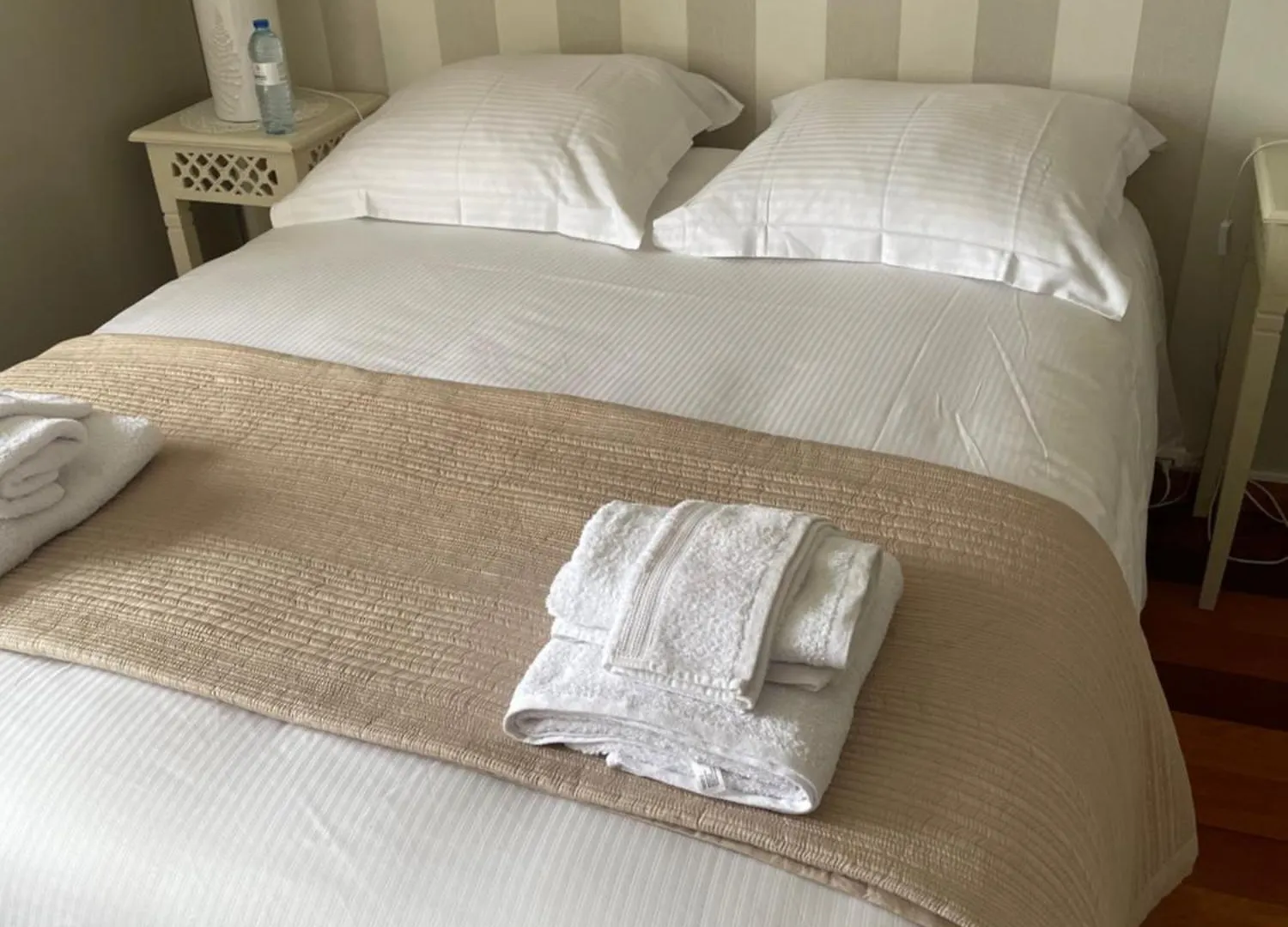 Chambre Chez L'Habitant Avec Salle De Bain A Partager - Homestay Paris