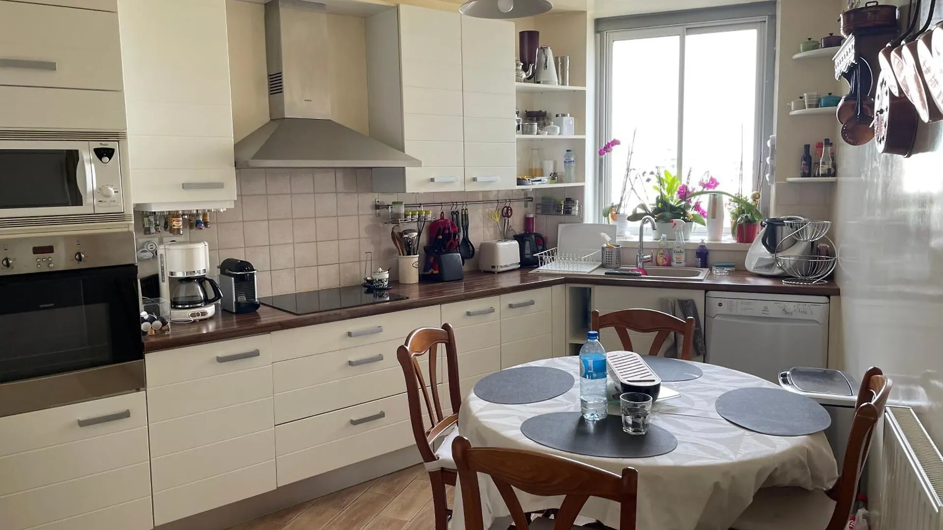 Chambre Chez L'Habitant Avec Salle De Bain A Partager - Homestay Paris